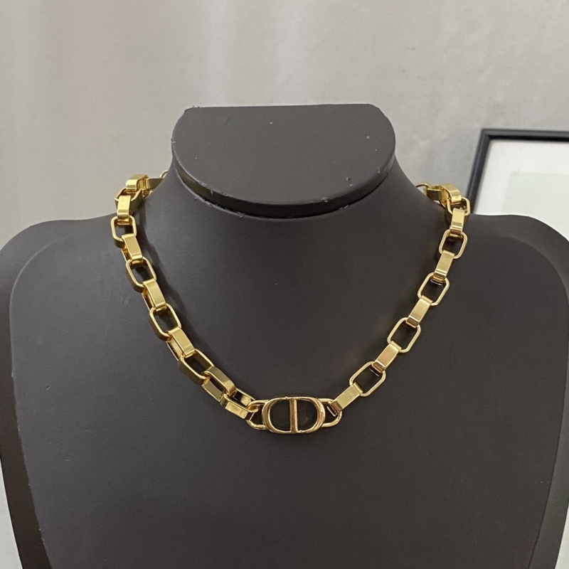 chr1st1an D10r necklaces